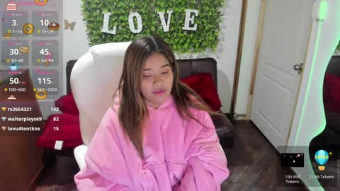 Enma clark online show from December 2024 10:06:02 AM