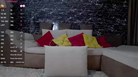 Snapshot of ennakymm chatting on September 2025 05:20:02 AM Enna online show from September 2025 05:20:02 AM