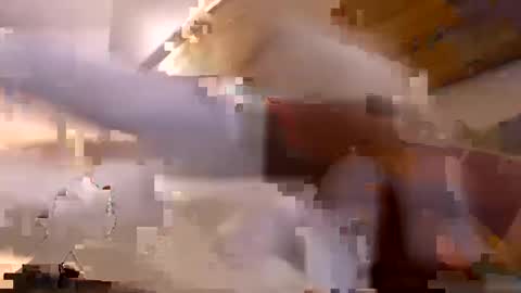 Snapshot of enri222 chatting on January 2025 06:00:01 PM rineking online show from January 2025 06:00:01 PM