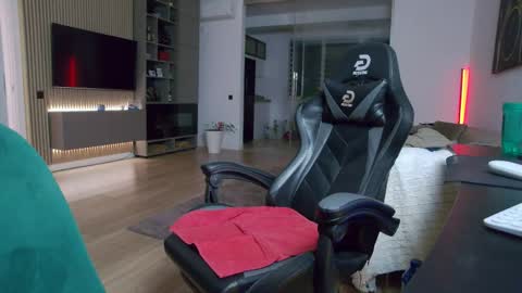 Erik online show from April 2026 09:39:33 PM