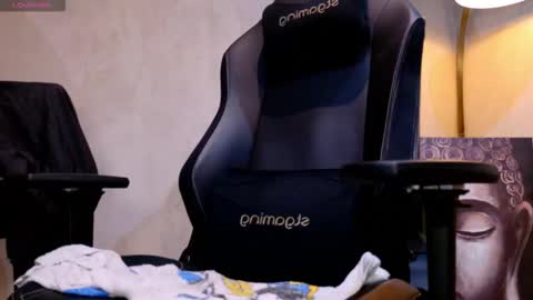 enzo_steel online show from February 2026 08:23:02 PM