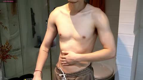 Snapshot of enzo_steel chatting on April 2026 09:34:01 PM enzo_steel online show from April 2026 09:34:01 PM