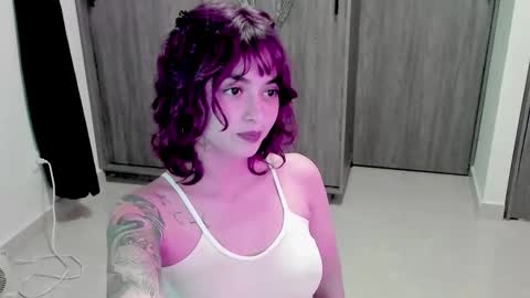 Leyla online show from October 2025 10:01:01 PM