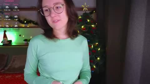 Kira online show from December 2025 01:13:02 AM