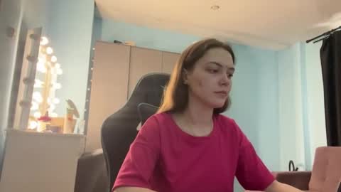 Lily online show from March 2026 04:18:02 AM