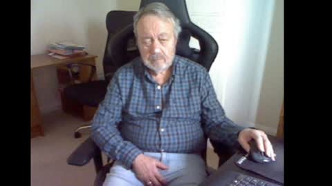 erasmus_d online show from January 2025 12:48:01 PM