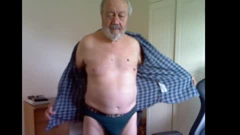 erasmus_d online show from April 2026 04:52:01 PM