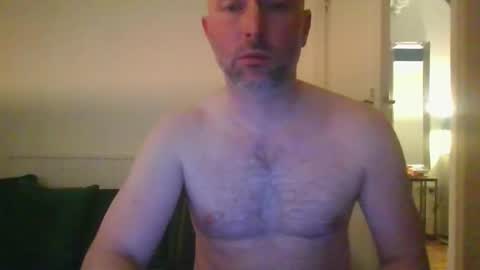 eric334418 online show from February 2026 07:56:02 PM