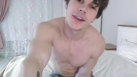 Eric Crush online show from April 2026 03:57:02 AM