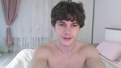 Eric Crush online show from April 2026 03:53:01 AM