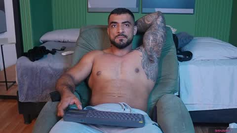 Brayan online show from April 2026 03:42:01 AM