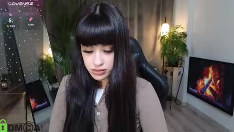 Erika online show from October 2025 02:51:01 PM