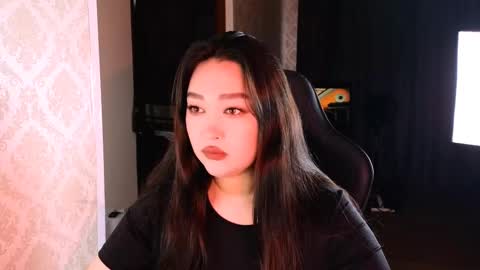 Erica Wayne online show from November 2025 09:20:02 AM