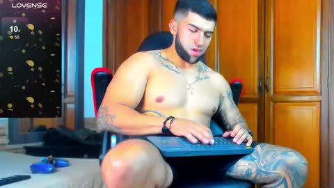 Snapshot of erick_blake_ chatting on December 2024 03:42:01 AM my   online show from December 2024 03:42:01 AM