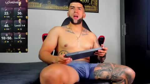 Snapshot of erick_blake_ chatting on March 2025 04:23:02 AM my   online show from March 2025 04:23:02 AM