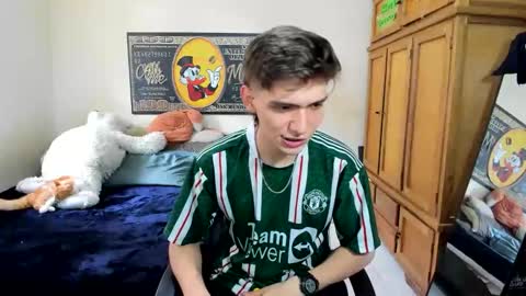 erick_de_rossee online show from April 2026 07:07:02 PM