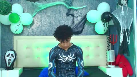 Snapshot of erick_zhimerman chatting on October 2025 04:25:02 AM online show from October 2025 04:25:02 AM