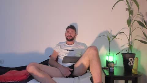 Snapshot of erickpritz_xh chatting on April 2026 10:23:02 PM erickpritz_xh online show from April 2026 10:23:02 PM