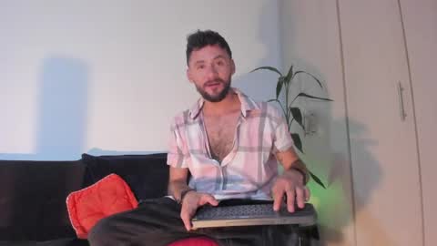 Snapshot of erickpritz_xh chatting on May 2026 02:07:01 AM erickpritz_xh online show from May 2026 02:07:01 AM