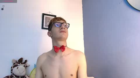 Snapshot of erik_golden_ chatting on May 2026 08:25:01 PM I am Erik online show from May 2026 08:25:01 PM