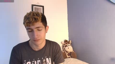 Snapshot of erik_golden_ chatting on July 2026 08:22:01 PM I am Erik online show from July 2026 08:22:01 PM