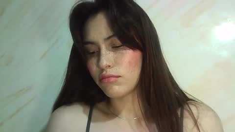 Erika online show from April 2026 03:45:01 AM