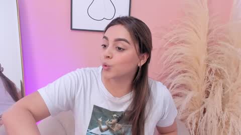 Erika Mendez online show from February 2025 06:39:01 PM