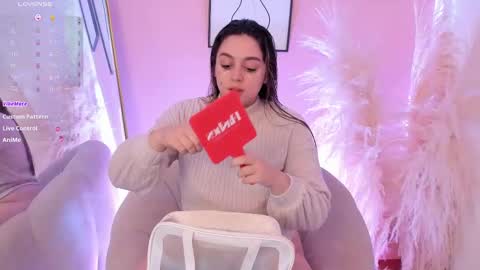 Erika Mendez online show from September 2025 07:48:01 PM