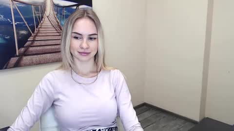 Erika online show from December 2024 12:33:01 PM