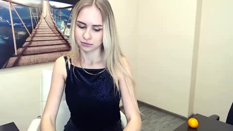 Erika online show from December 2024 03:54:02 PM