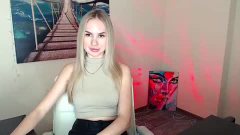 Erika online show from October 2025 10:29:01 AM