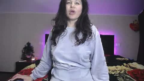 Snapshot of erikagold chatting on December 2024 06:28:02 PM ErikaGold online show from December 2024 06:28:02 PM