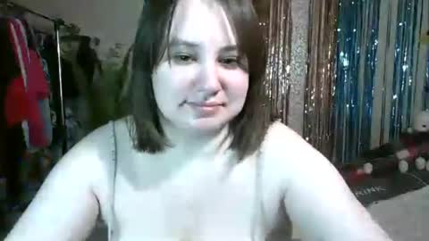 Snapshot of erikatwins chatting on June 2026 05:49:01 AM Erika online show from June 2026 05:49:01 AM