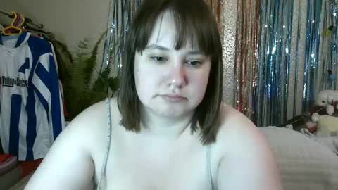 Snapshot of erikatwins chatting on June 2026 05:21:01 AM Erika online show from June 2026 05:21:01 AM