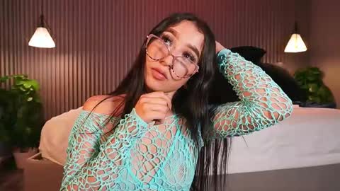 Eri  online show from February 2026 08:07:01 PM