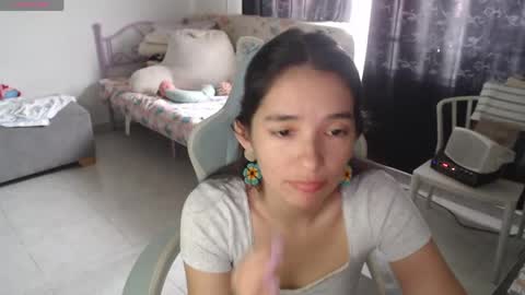 erina_1 online show from April 2026 04:59:02 PM