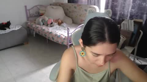 erina_1 online show from May 2026 06:27:01 PM