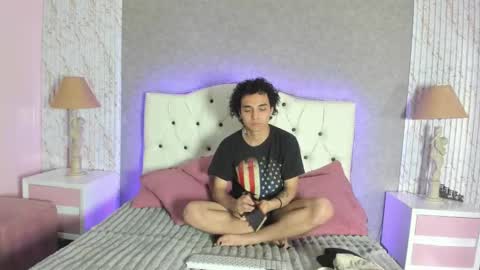 Eris y Erian online show from January 2026 08:01:01 PM