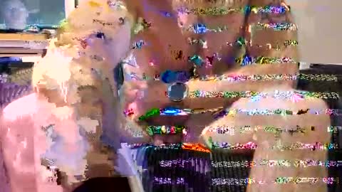 erniemac1 online show from February 2026 10:38:02 PM