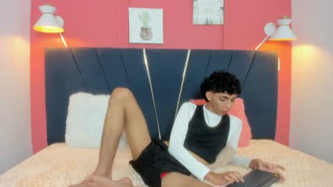 Snapshot of ero_boy40 chatting on June 2026 04:22:02 AM ero_boy40 online show from June 2026 04:22:02 AM