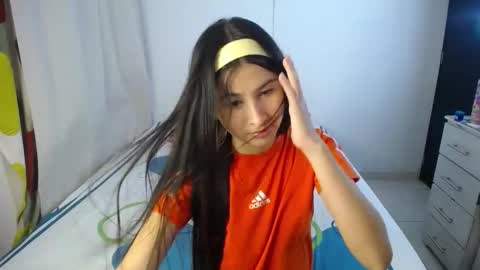 Snapshot of erosgirls_ chatting on October 2025 03:37:01 AM erosgirls_ online show from October 2025 03:37:01 AM