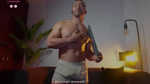 Snapshot of eroswolfs chatting on May 2026 11:32:01 PM eroswolf online show from May 2026 11:32:01 PM