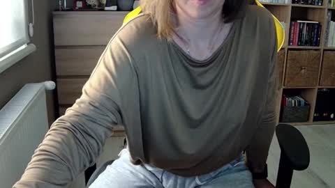 Melissa   online show from February 2025 03:24:02 PM