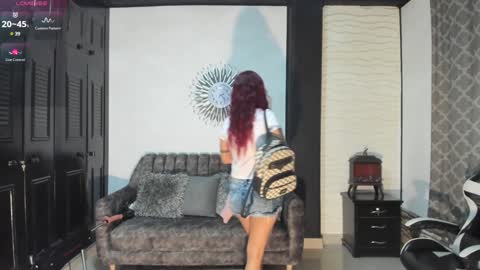 Snapshot of eroticazir chatting on January 2025 02:39:02 AM Valentine online show from January 2025 02:39:02 AM