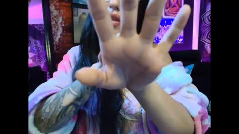 Alexa online show from February 2025 12:43:01 AM