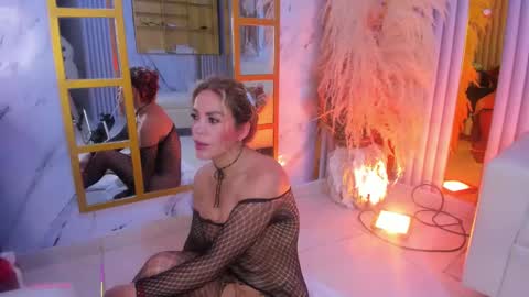 TINY  online show from February 2025 09:53:02 PM