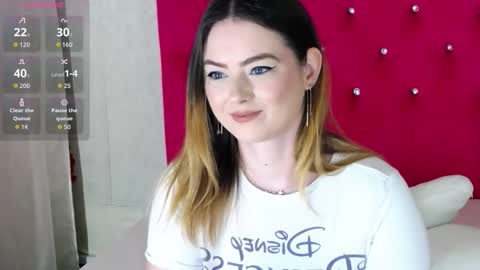 Erika online show from November 2025 05:29:02 AM