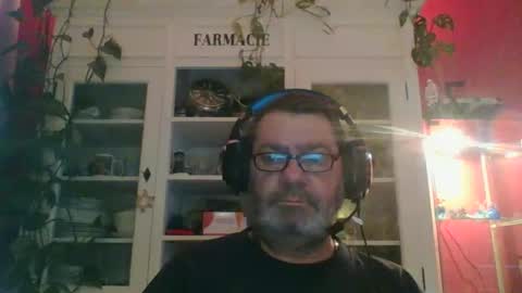 Snapshot of erwin1966 chatting on January 2025 08:18:01 PM Erwins room welcome sound on online show from January 2025 08:18:01 PM