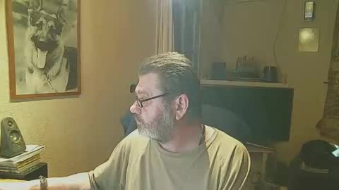 Snapshot of erwin1966 chatting on January 2025 02:01:01 AM Erwins room welcome sound on online show from January 2025 02:01:01 AM