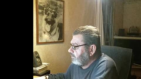 Snapshot of erwin1966 chatting on January 2025 12:59:01 AM Erwins room welcome sound on online show from January 2025 12:59:01 AM